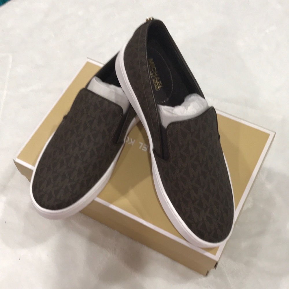 Michael Michael Kors Keaton Slip On size 7M brown
